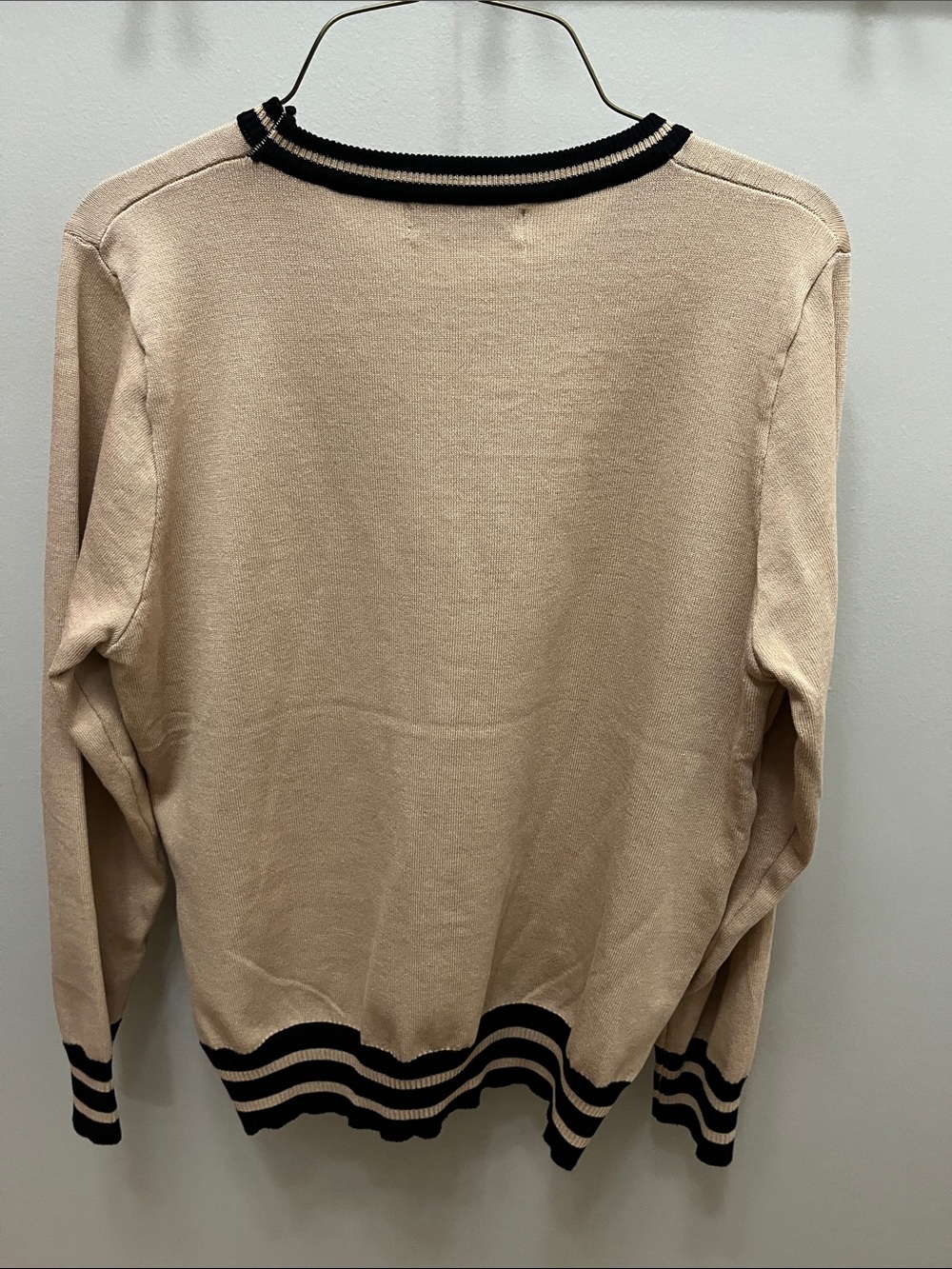 Source Unknown Tan and Black Logo Crewneck Sweater - Picture 2 of 4